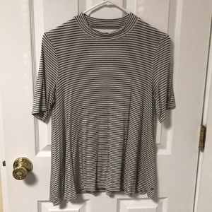 Striped tshirt with open back